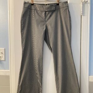 New York & Company Pin Stripe Dress Pants size 6P